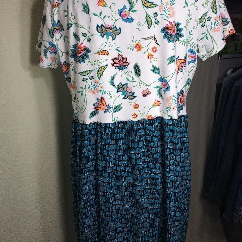 212 Size Large jeaniemade Tunic - Picture 3 of 3